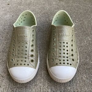 Native Jefferson Bling size C11 sneakers Green